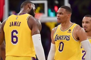 mk体育亚洲-人人嫌弃！三双王韦少的NBA生涯已经进入倒计时？